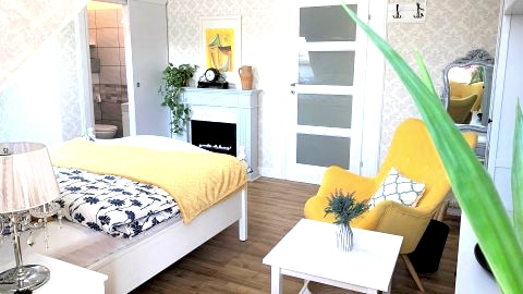 ROMANTIC ROOM