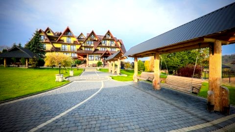 Pokoje 2-6 osobowe z łazienkami