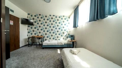 Pokój z 2 łóżkami pojedynczymi b145339404
