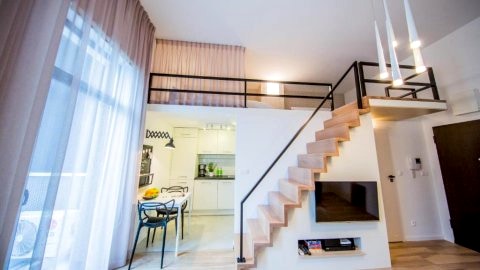 Studio b126788102