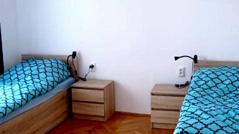 Pokój Trzyosobowy b1030303401