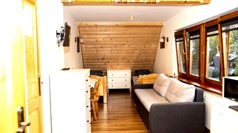 Studio b370158110