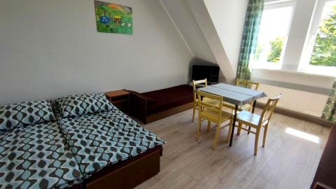 Pokój Czteroosobowy b663982403
