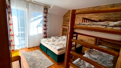Pokój Czteroosobowy b1240571502