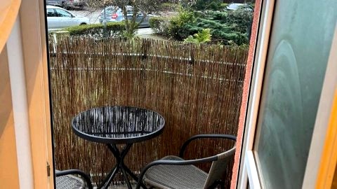 Green Yew Apartment
