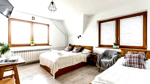 Pokój Trzyosobowy b1030273802