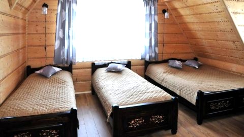 Pokój Czteroosobowy b381616002