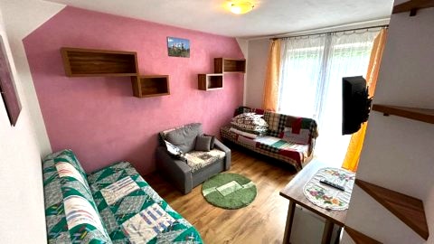 Pokój Czteroosobowy b453023102