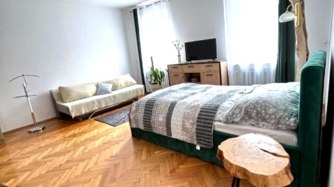 Rodzinny b1049367102