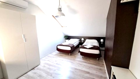 Pokój z 2 łóżkami pojedynczymi b783001403