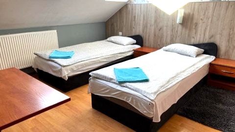 Pokój z 2 łóżkami pojedynczymi b50548101
