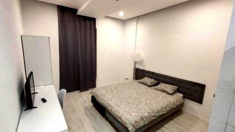 Studio b824500804