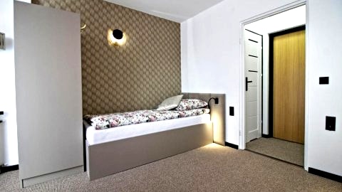 Pokój z 2 łóżkami pojedynczymi b958080001