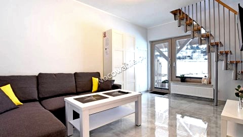 Apartament dwupoziomowy z aneksem kuchennym nr.3