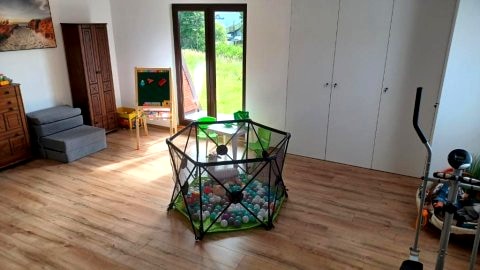 Studio b647250501
