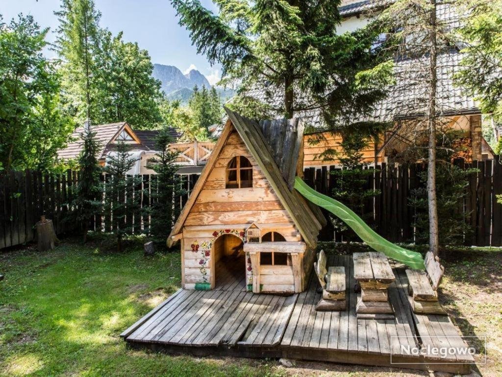 VILLA ZAKOPIANA - drewniany dom w centrum