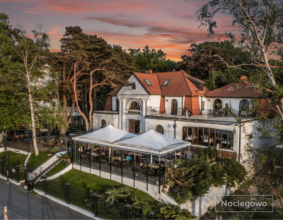 Willa Victor - zabytkowa elegancja z widokiem na morze