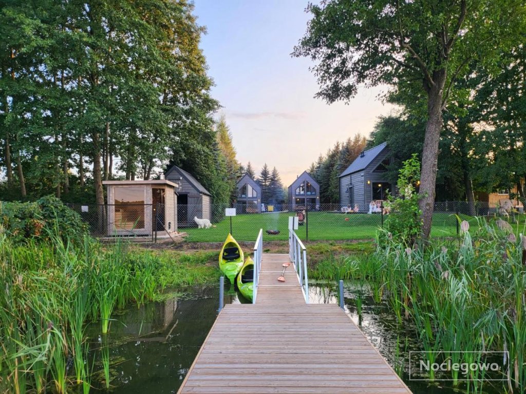 Okno Na Wodę - całoroczne domy z linią brzegową jeziora i sauną