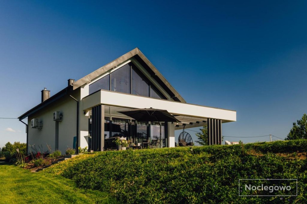 Kalwa Lake House - dom nad jeziorem z prywatnym pomostem i jacuzzi oraz sprzętem wodnym