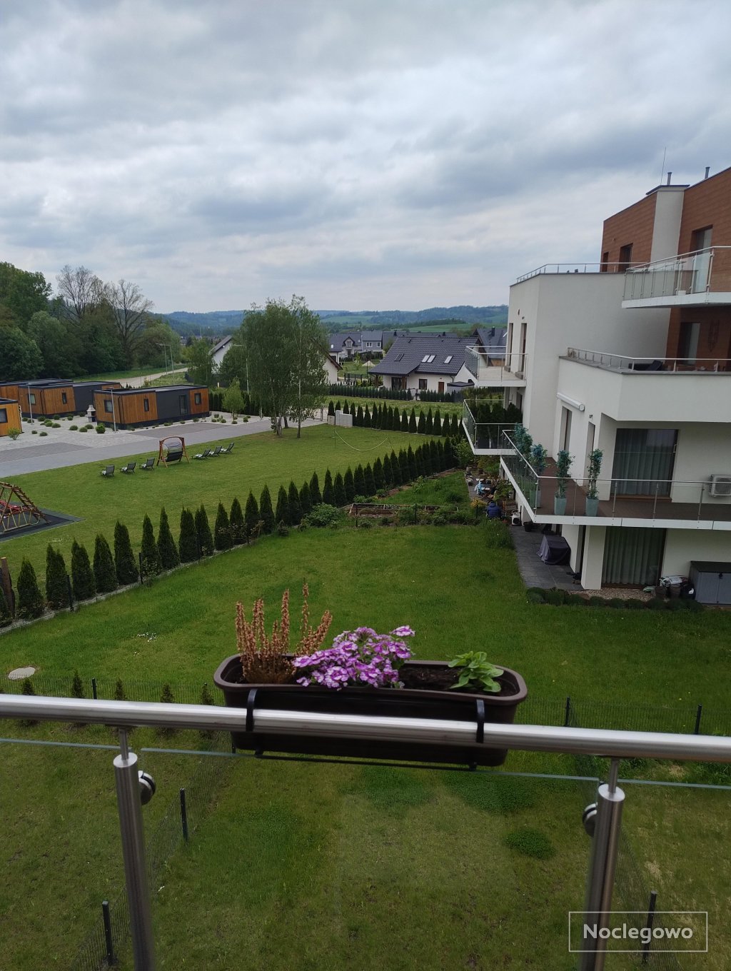 Widok z balkonu - Lawendowy 