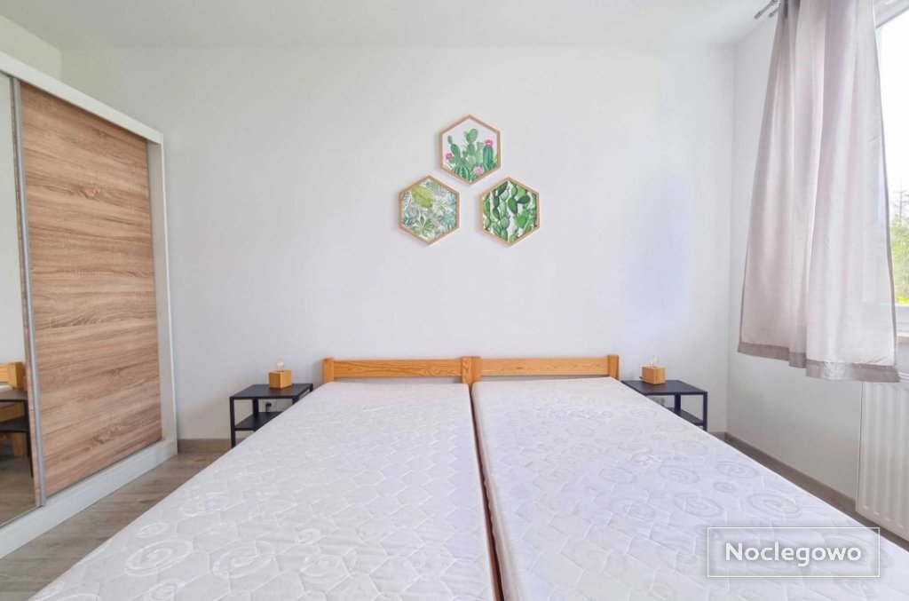 Przestronne mieszkanie na parterze domu z ogrodem