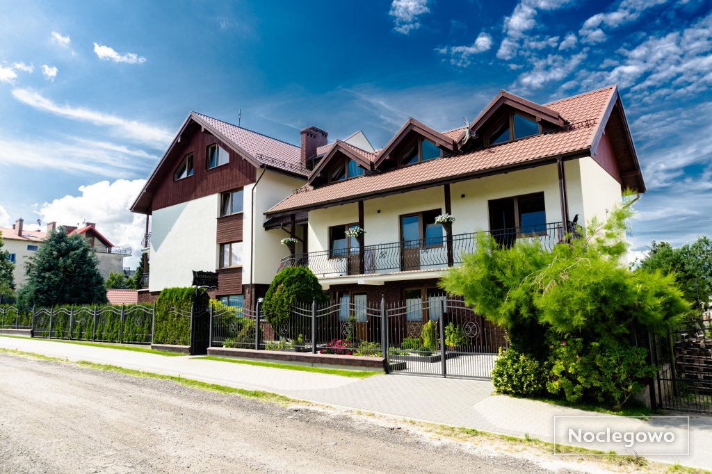 Pokoje i Apartamenty Alex - rodzinny wypoczynek w spokojnej części Ostrowa