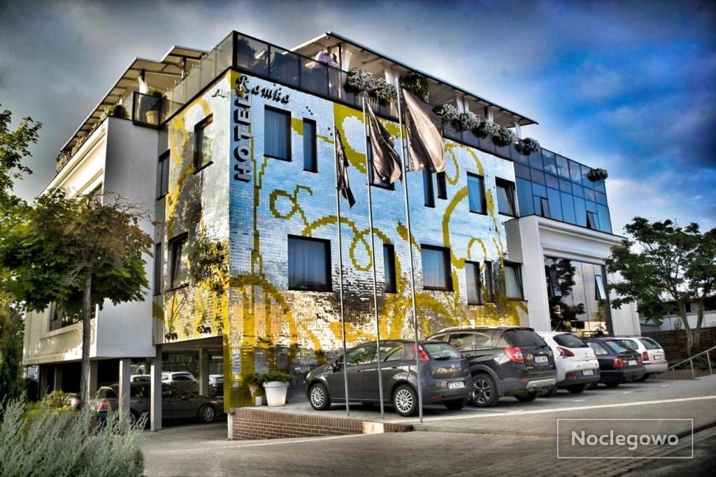 Hotel Ramka & Restaurant & Wine Bar