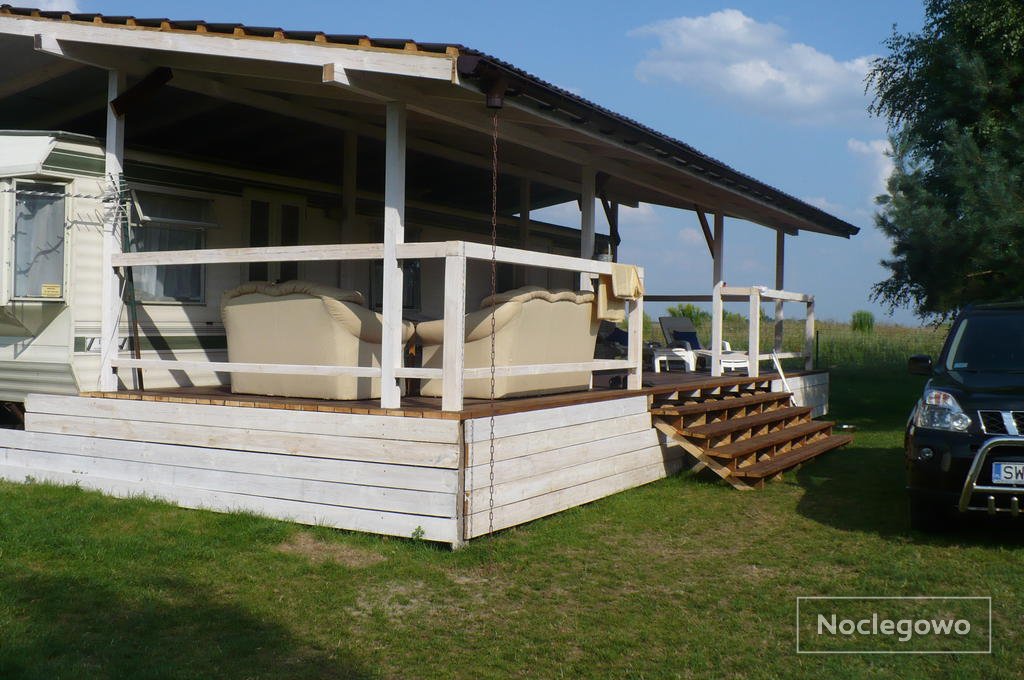 domek letniskowy nad jeziorem