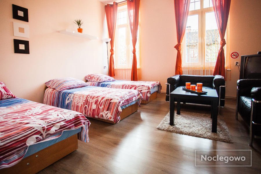 Pokój 3-osobowy typu Basic ze wspólną łazienką - Hostel 4YOU