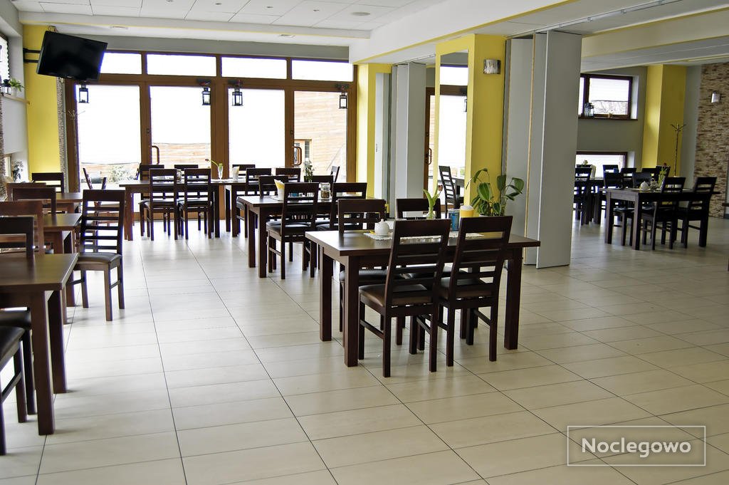Restauracja&Noclegi ,,NAD BASENEM''