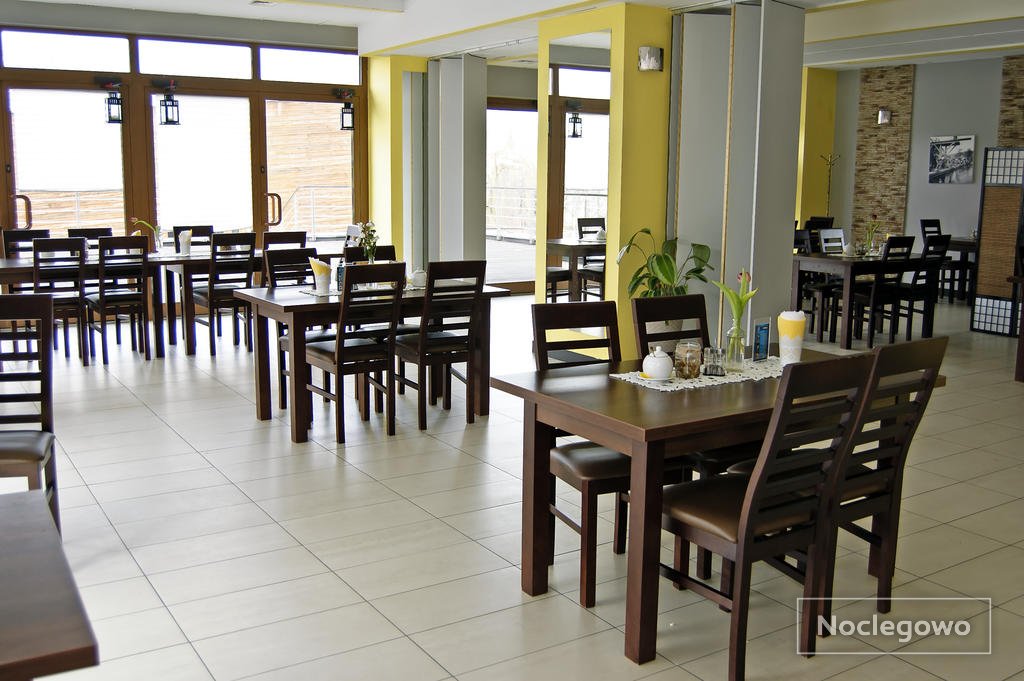 Restauracja&Noclegi ,,NAD BASENEM''