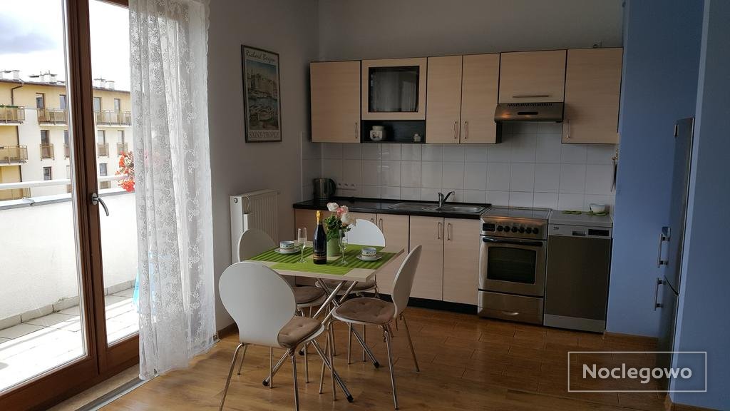 nowy 2 pok apartament 100 m. od plaży 