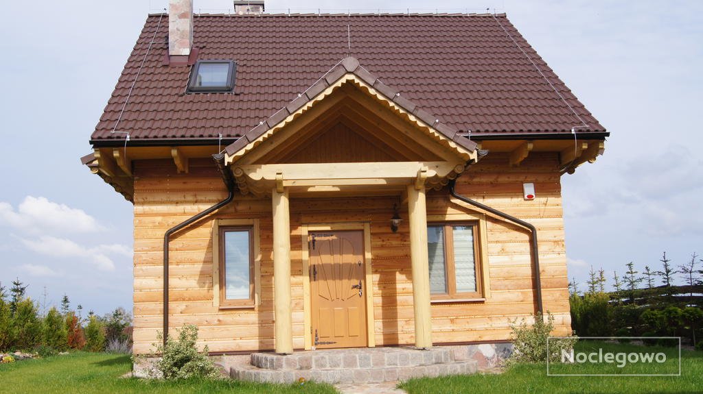 Dom nad jeziorem koło Mikołajek