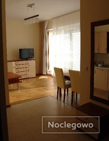 Apartament 2-pok. w lesie przy plaży 