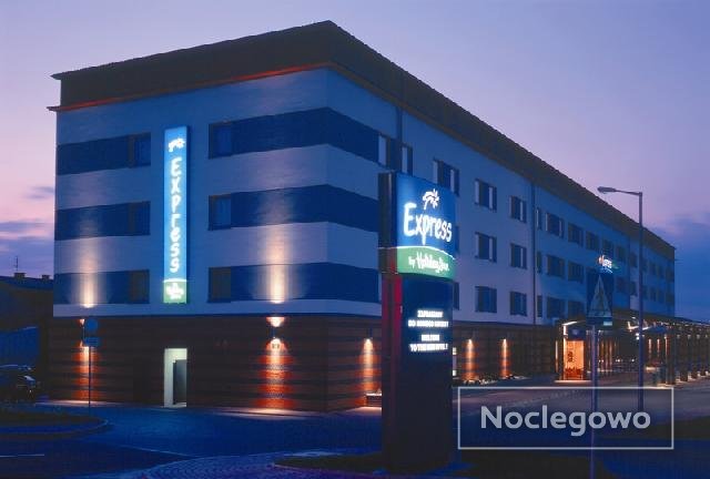 Express by Holiday Inn