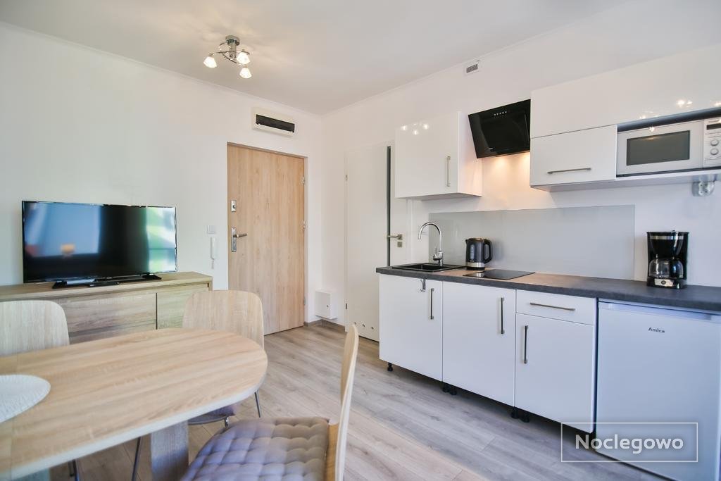 nowy 2 pok apartament 100 m. od plaży 