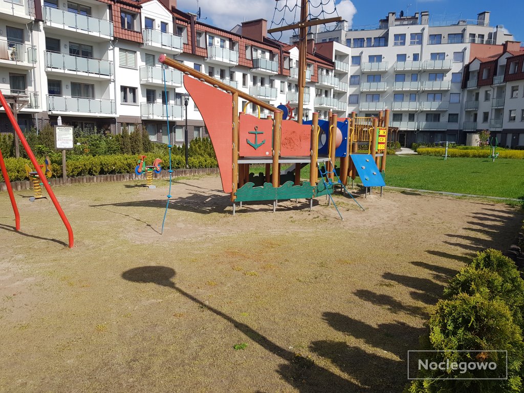 nowy 2 pok apartament 100 m. od plaży 