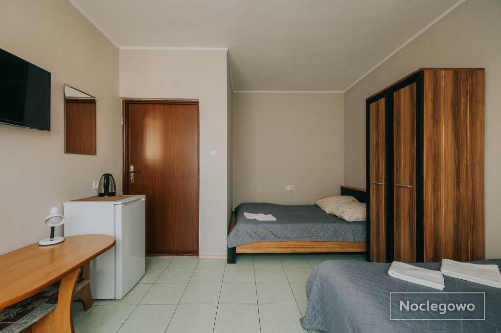 pokój 3-osobowy - Hoża 11