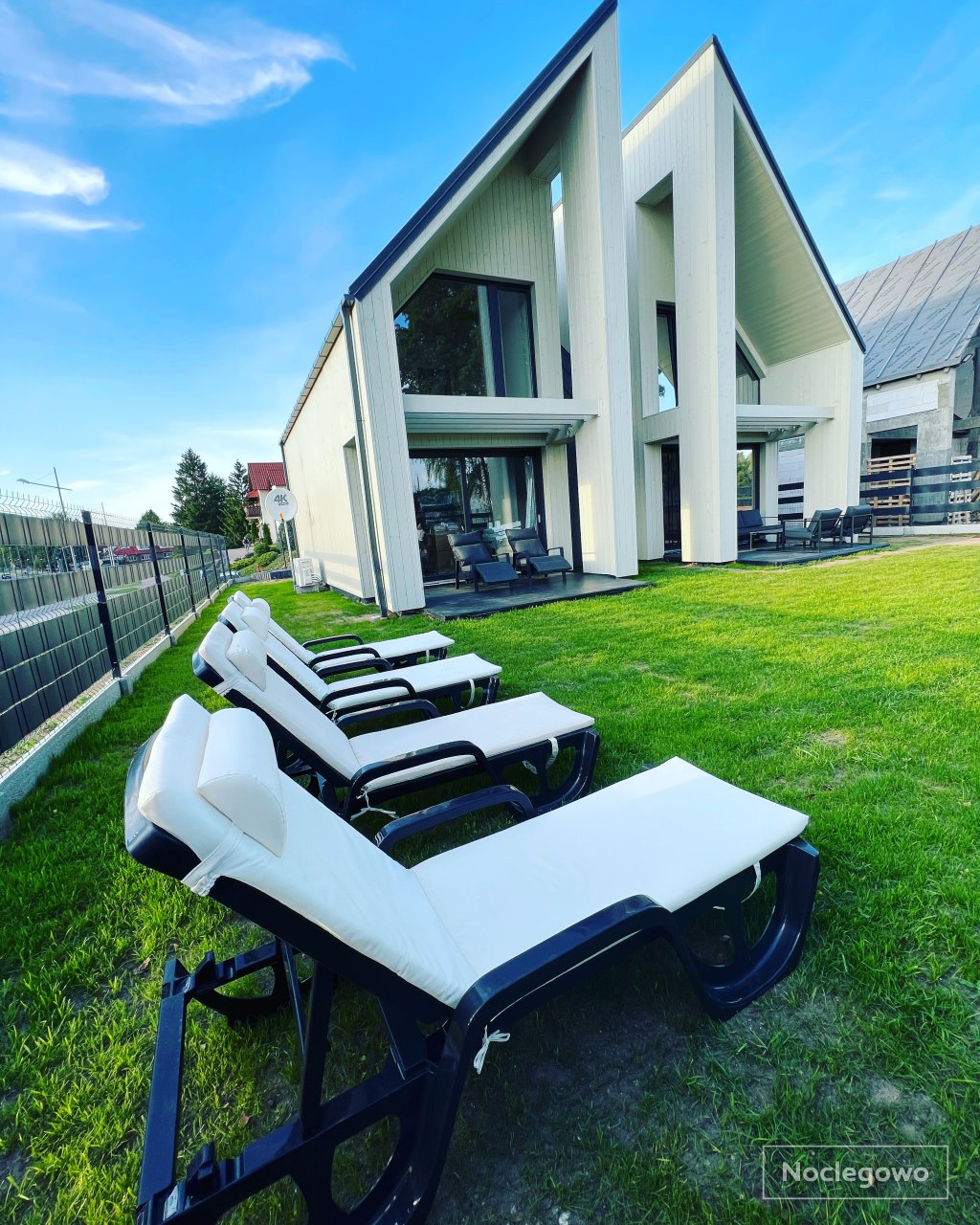 Domek przy plaży, balia na wyłączność, w pobliżu place zabaw, minigolf, tężnie.