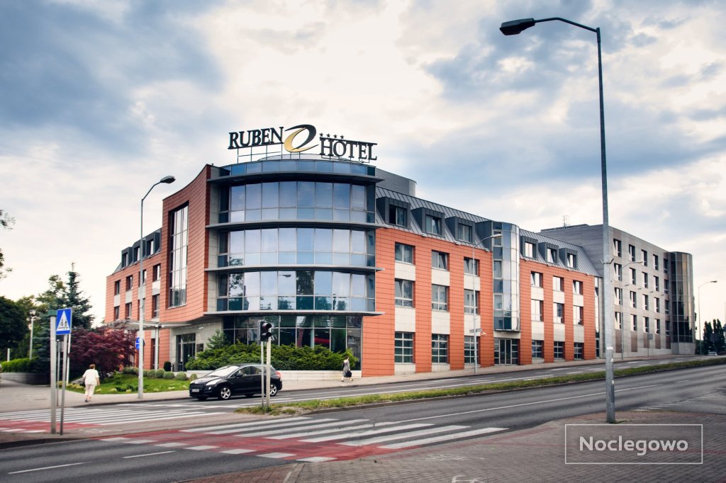 Biznesowy Hotel w Centrum Zielonej Góry z wybitną Restauracją i SPA.