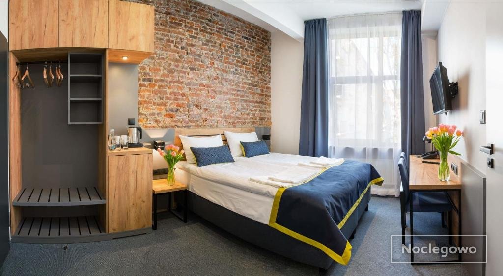 Kameralny hotel w cichej okolicy, łatwy dojazd do centrum i lotniska