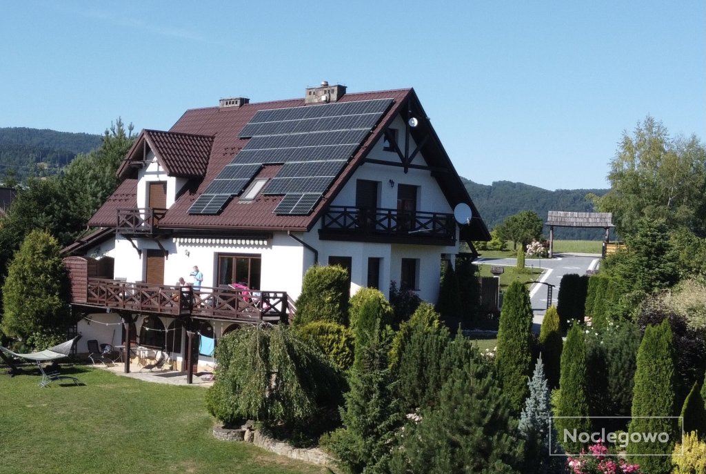 DOM do 12 osób - Dom z pięknymi widokami na góry, basenem i sauną. Na uboczu !!! 