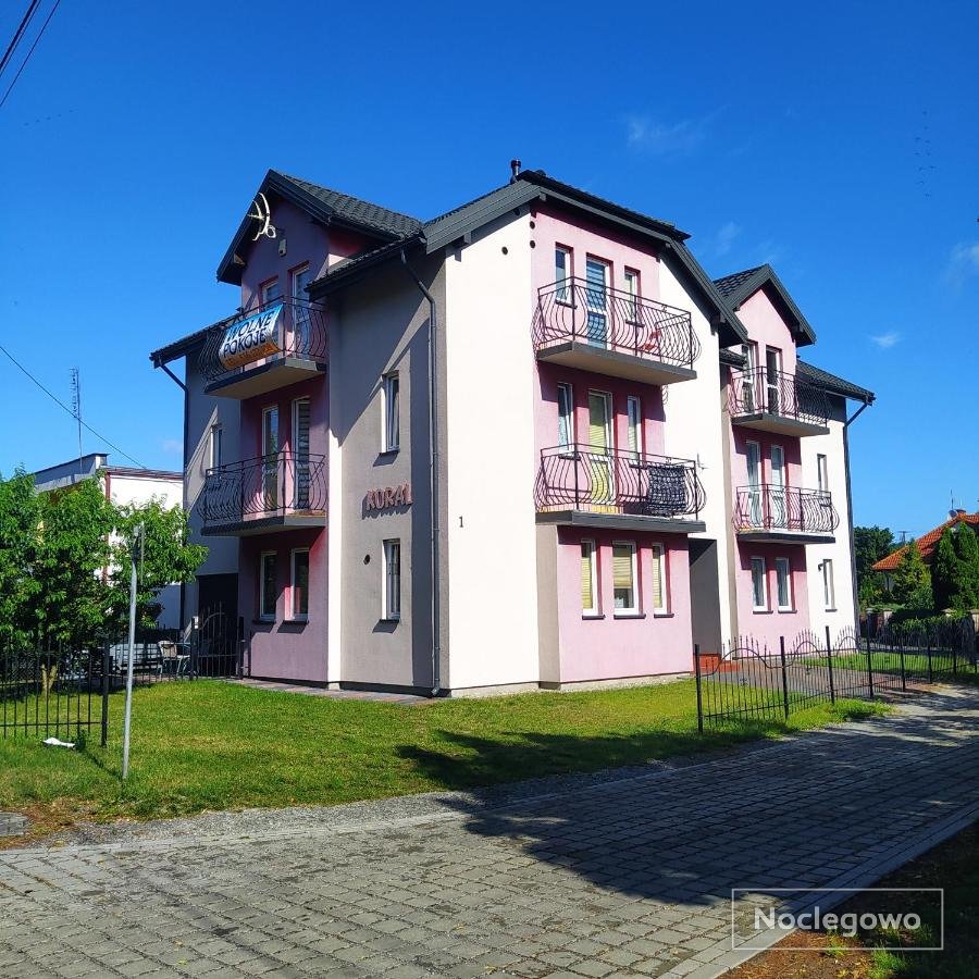 Pensjonat Koral - apartamenty z balkonami i aneksami, centrum, nad morzem