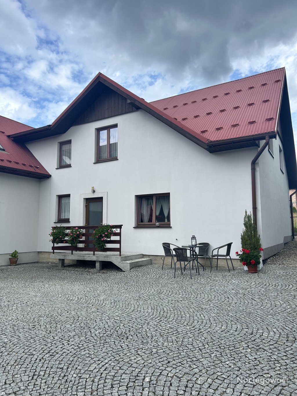Domek - Pokoje w Czorsztynie nad jeziorem Czorsztyńskim zimą i latem .Zapraszamy 