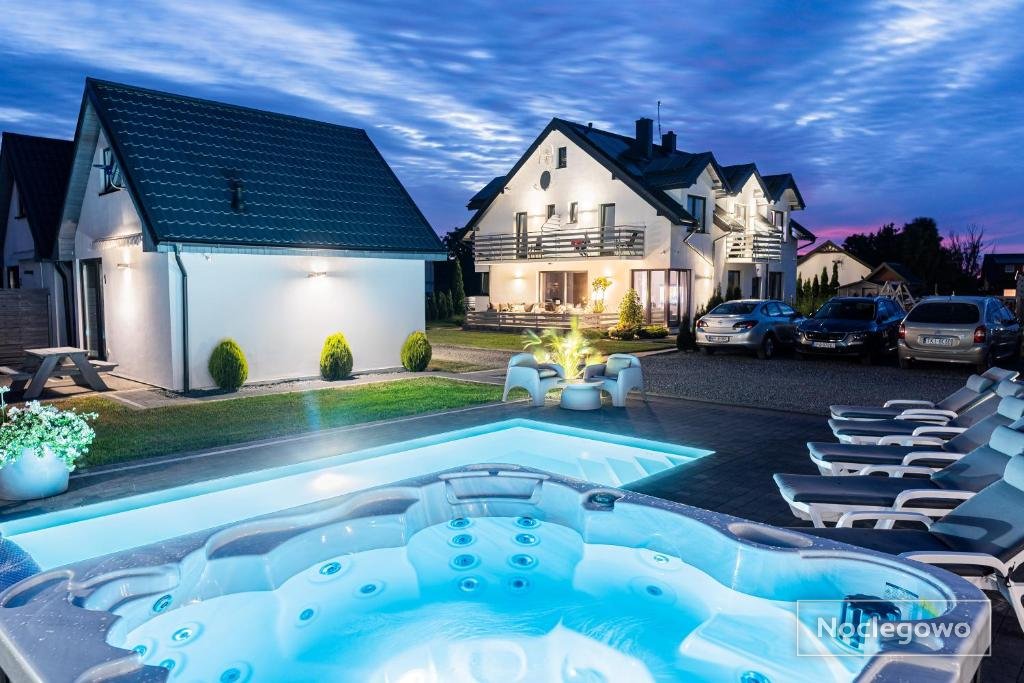 Cichy Domek - Podgrzewany Basen, Jacuzzi, Sauna, Plac Zabaw - Karwia