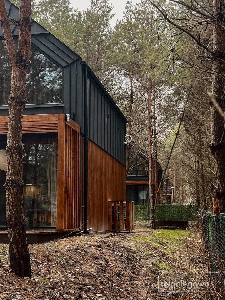 DOMEK LABA CHAŃCZA nad zalewem, domek w lesie z opcją balii NA WYŁĄCZNOŚĆ, ANTRESOLA