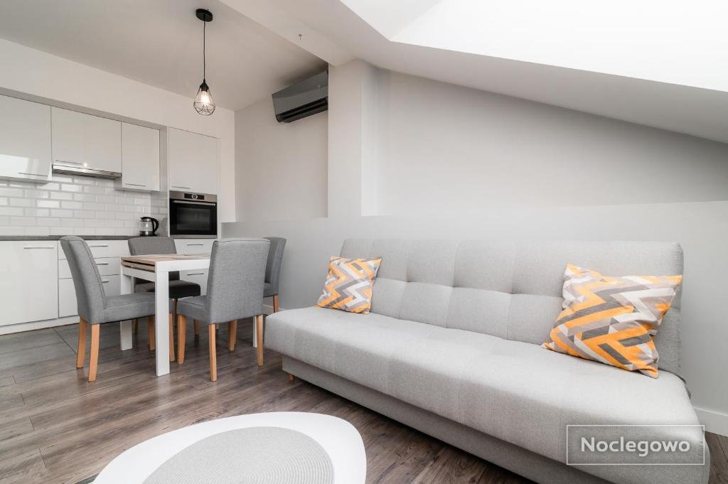 APARTAMENT WARSZAWSKA - klimatyzacja, zamknięte osiedle. parking