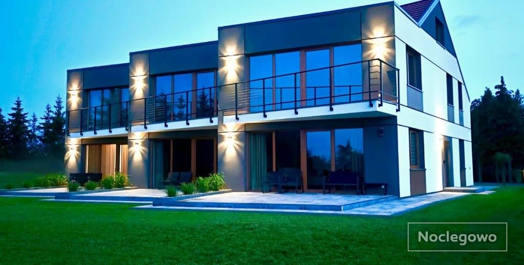 Złote Sady Apartamenty na Mazurach z widokiem na jezioro