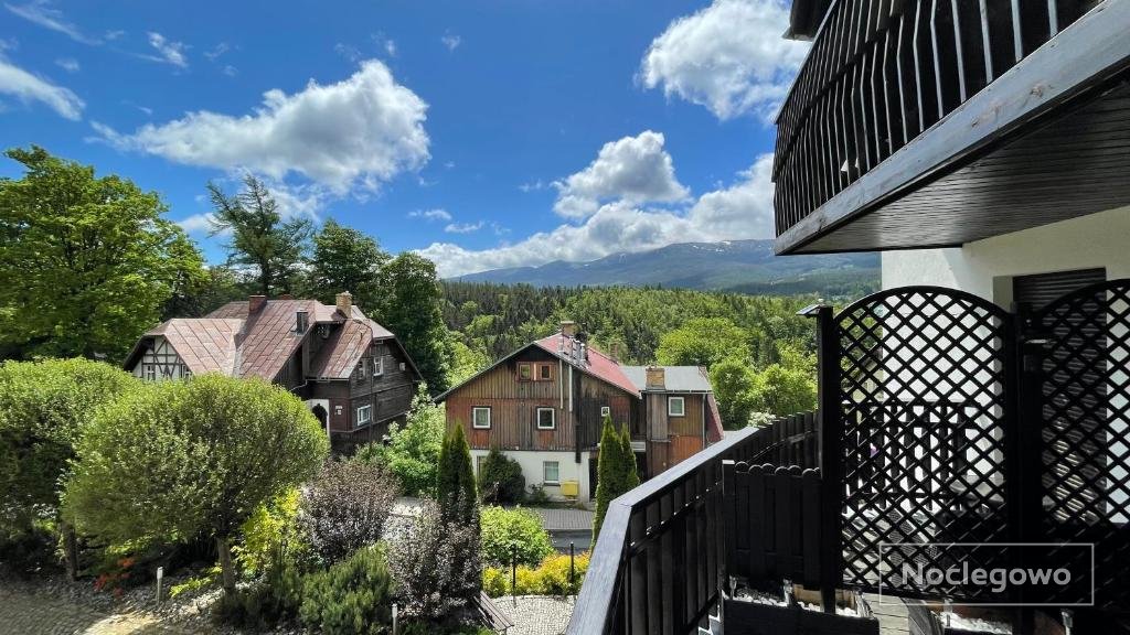 Dziki Apartament Panorama Gór, Duży Taras z Widokiem na Góry