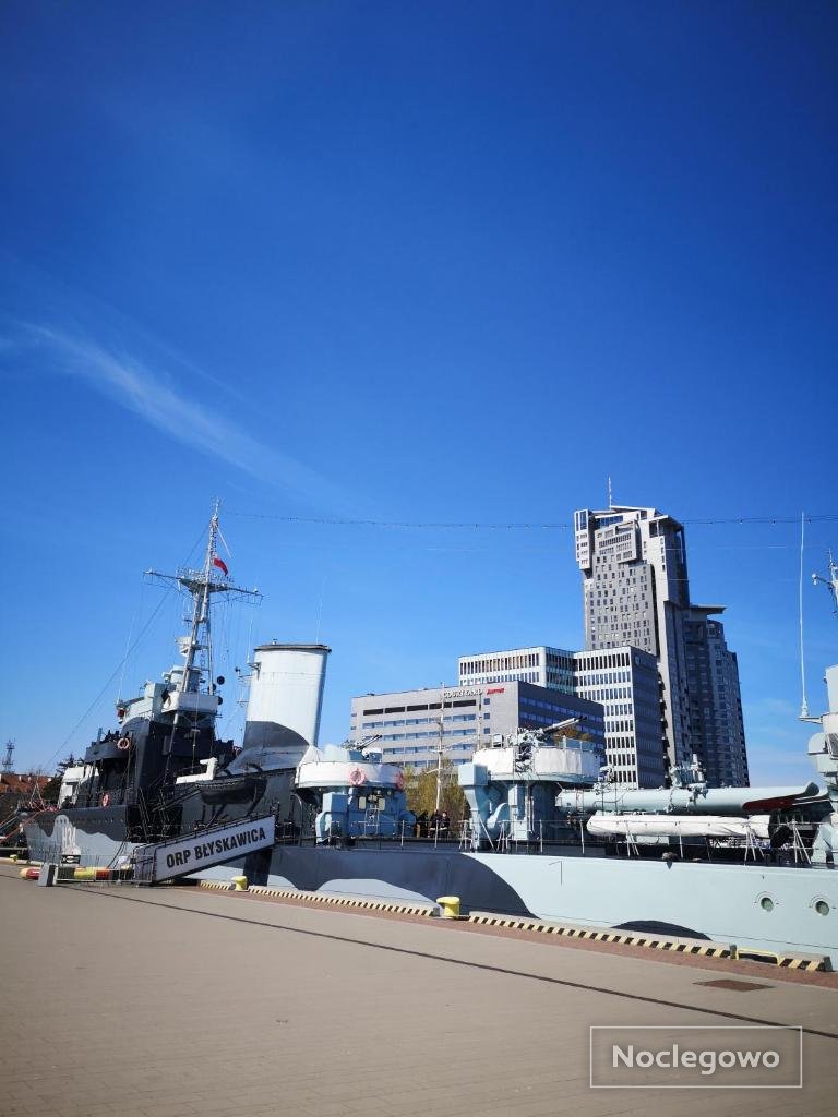 Sea Towers "Sweet Dream"